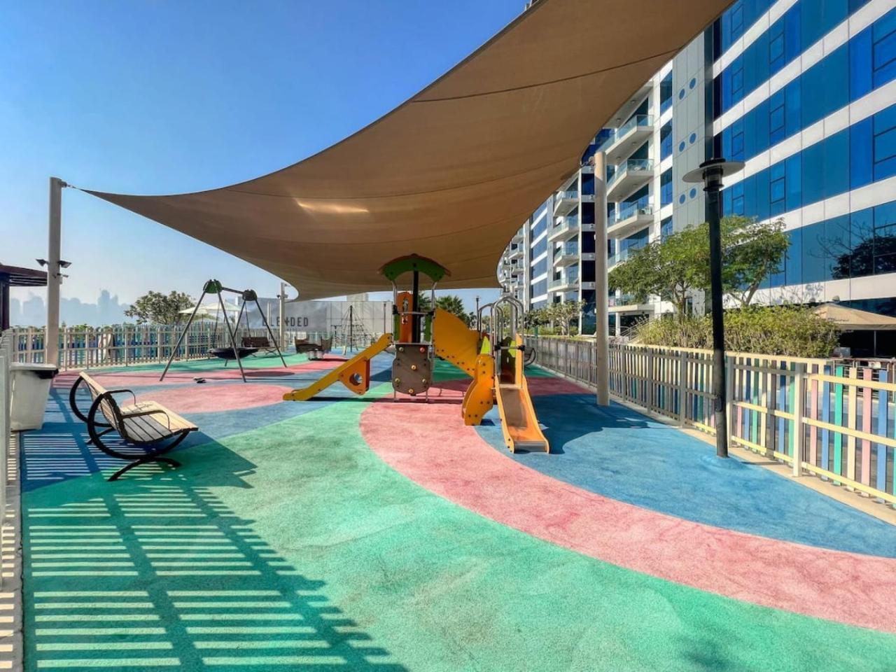 Luxury Island Escape Private Lazy River Ula Vibes Palm Jumeirah Apartment *