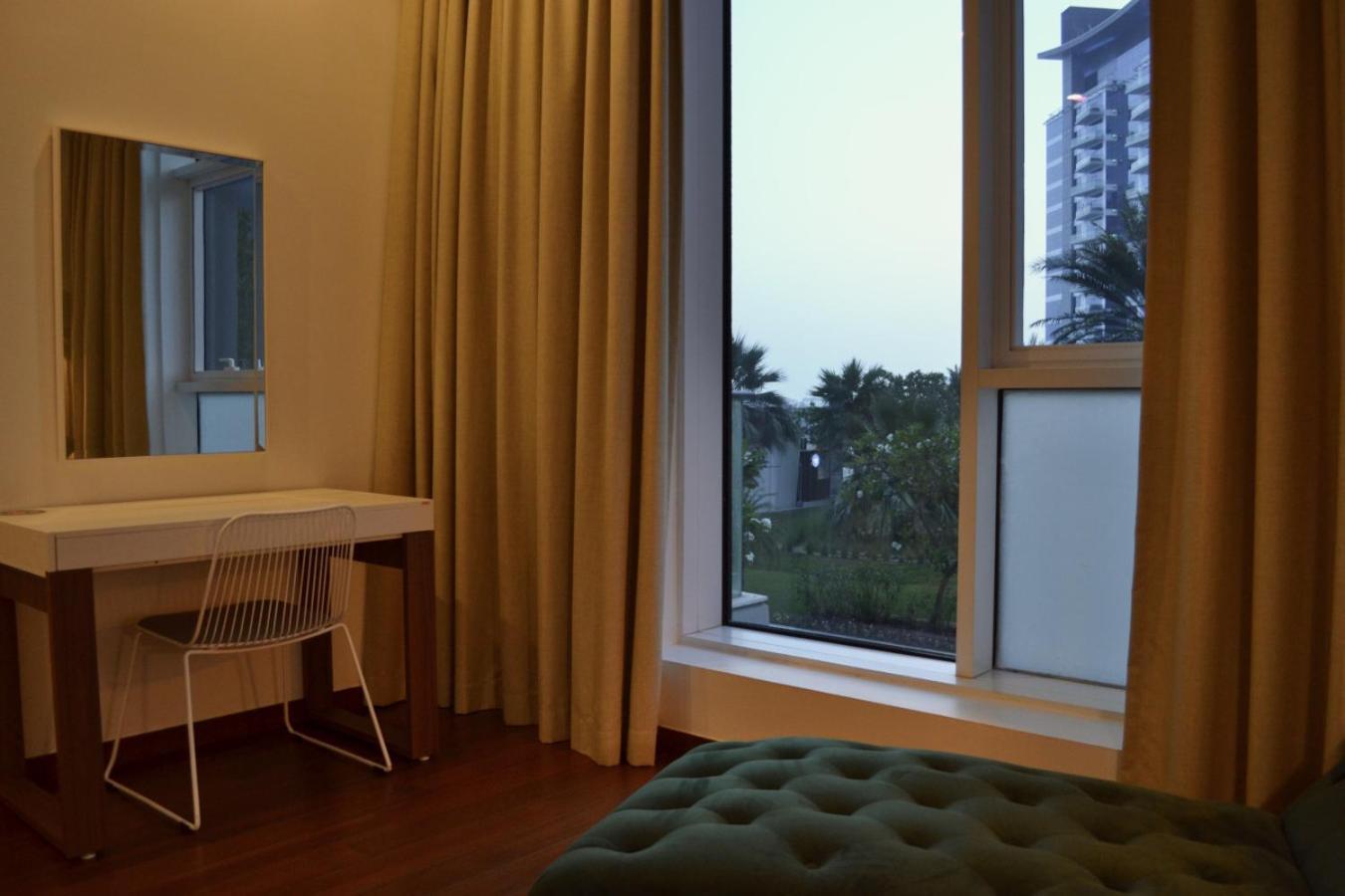 Apartment Luxury Island Escape Private Lazy River Ula Vibes Palm Jumeirah Dubai