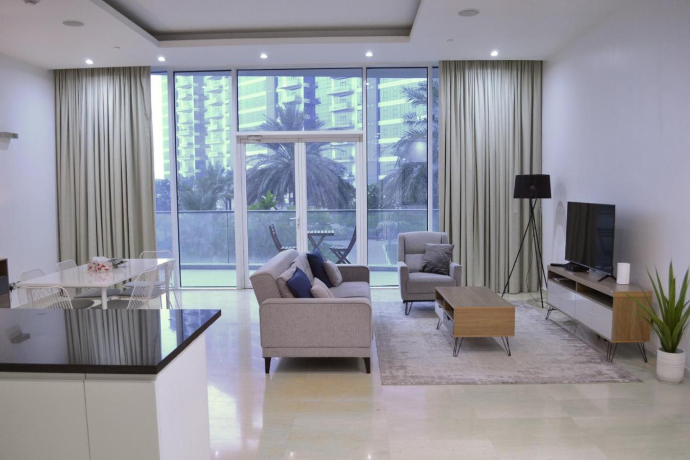 Luxury Island Escape Private Lazy River Ula Vibes Palm Jumeirah Apartment *